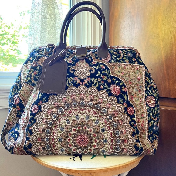 Beautiful Victorian Carpet Travel Bag - Picture 1 of 3
